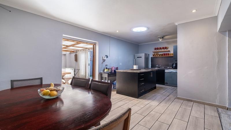 4 Bedroom Property for Sale in Glenwood Western Cape